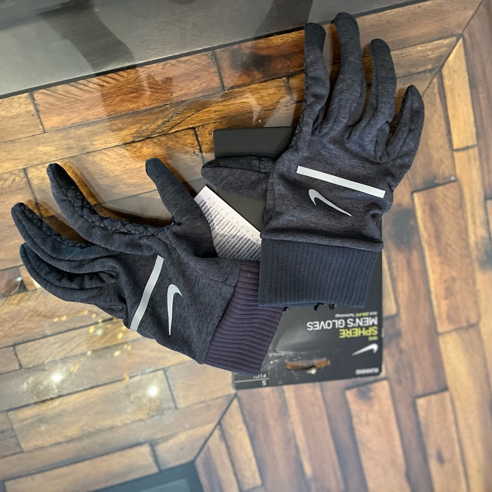 Nike running gloves